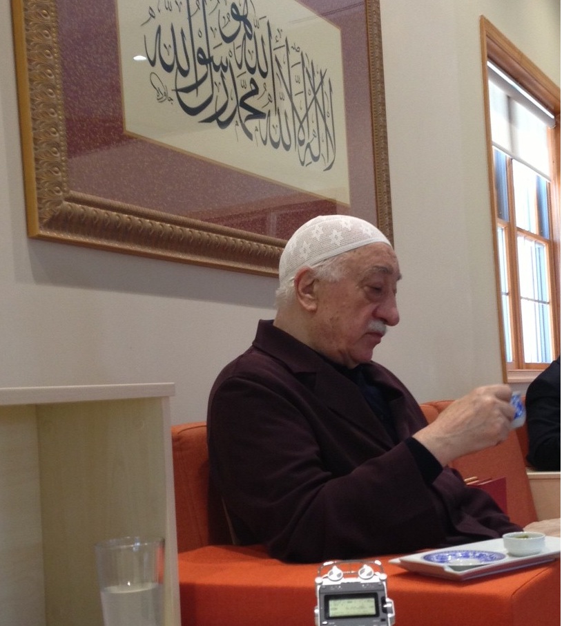 Muhterem Fethullah Gülen Hocaefendi İki ders arasında tenefüs esnasında